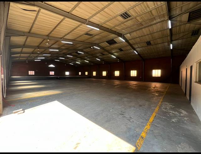 1,199M² WAREHOUSE TO LET IN SUNDERLAND RIDGE